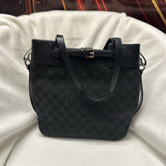 Gucci tote preloved very clean inside and out - Picture 2 of 7
